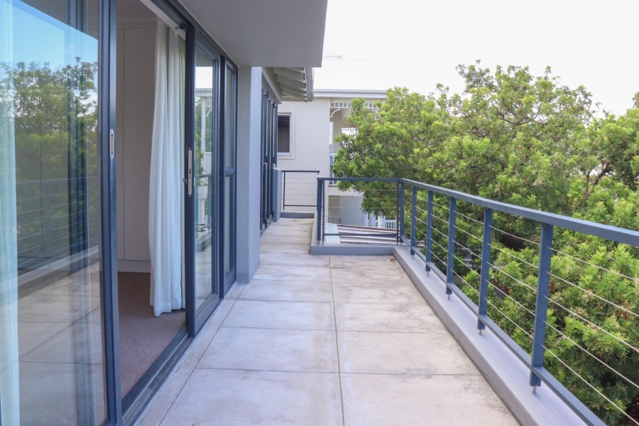 To Let 6 Bedroom Property for Rent in Voelklip Western Cape